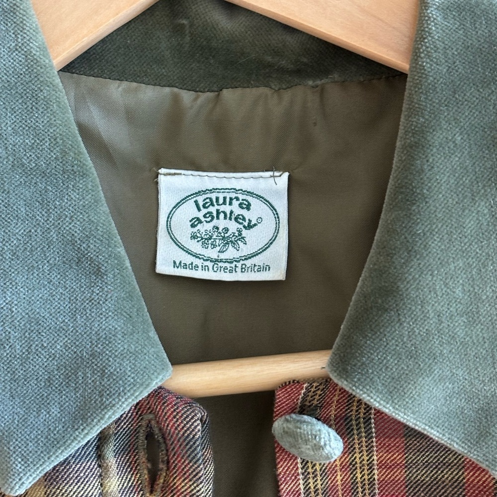 Vintage 1970s/80s Laura Ashley Wool Blend Red Green Plaid Tartan Dress - Picture 3 of 12